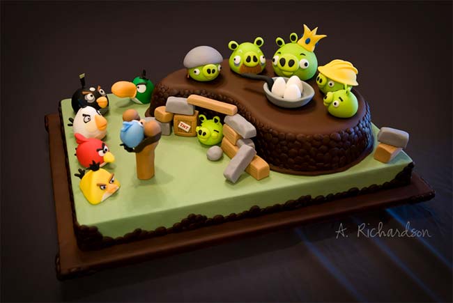 [Image: Angry-Birds-Birthday-Cake.jpg]